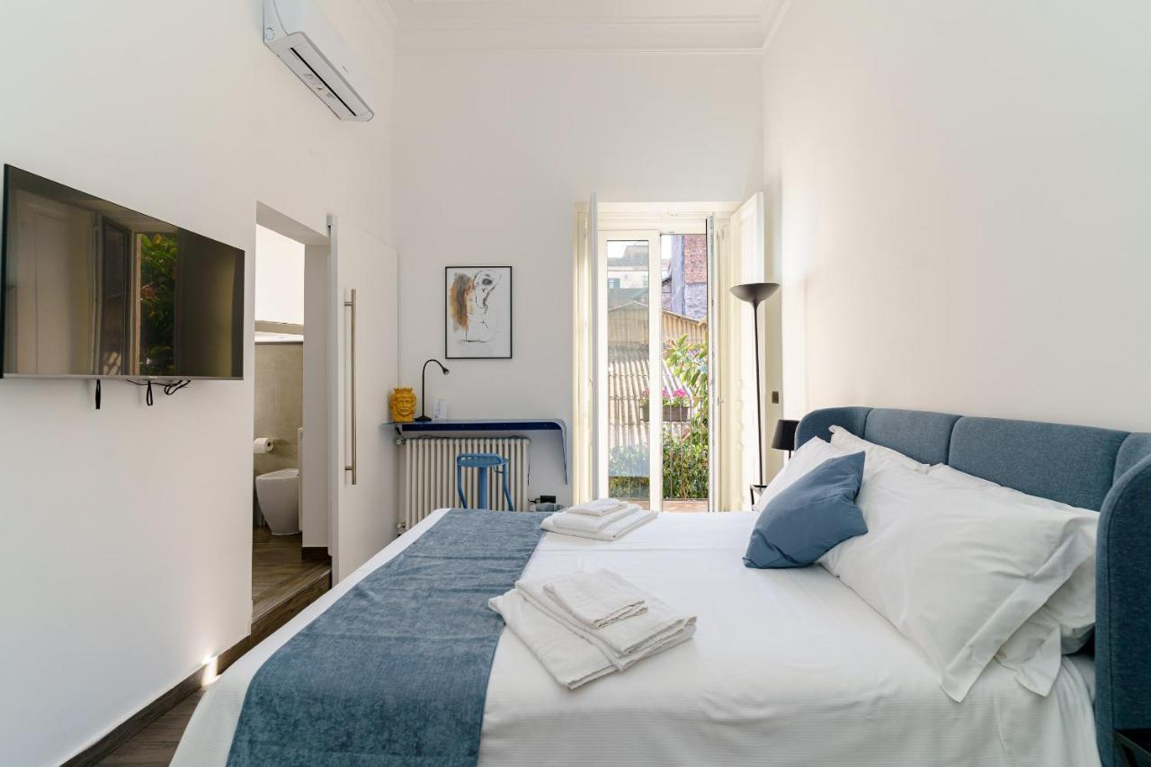 Sisto18 Bed & Breakfast Catania Bagian luar foto