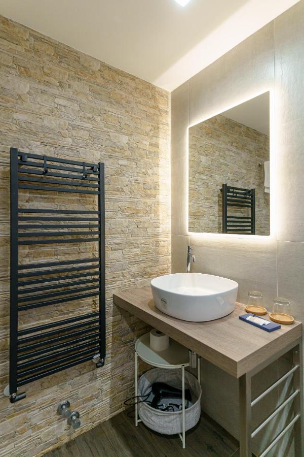 Sisto18 Bed & Breakfast Catania Bagian luar foto