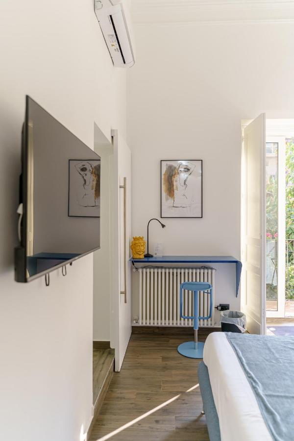 Sisto18 Bed & Breakfast Catania Bagian luar foto