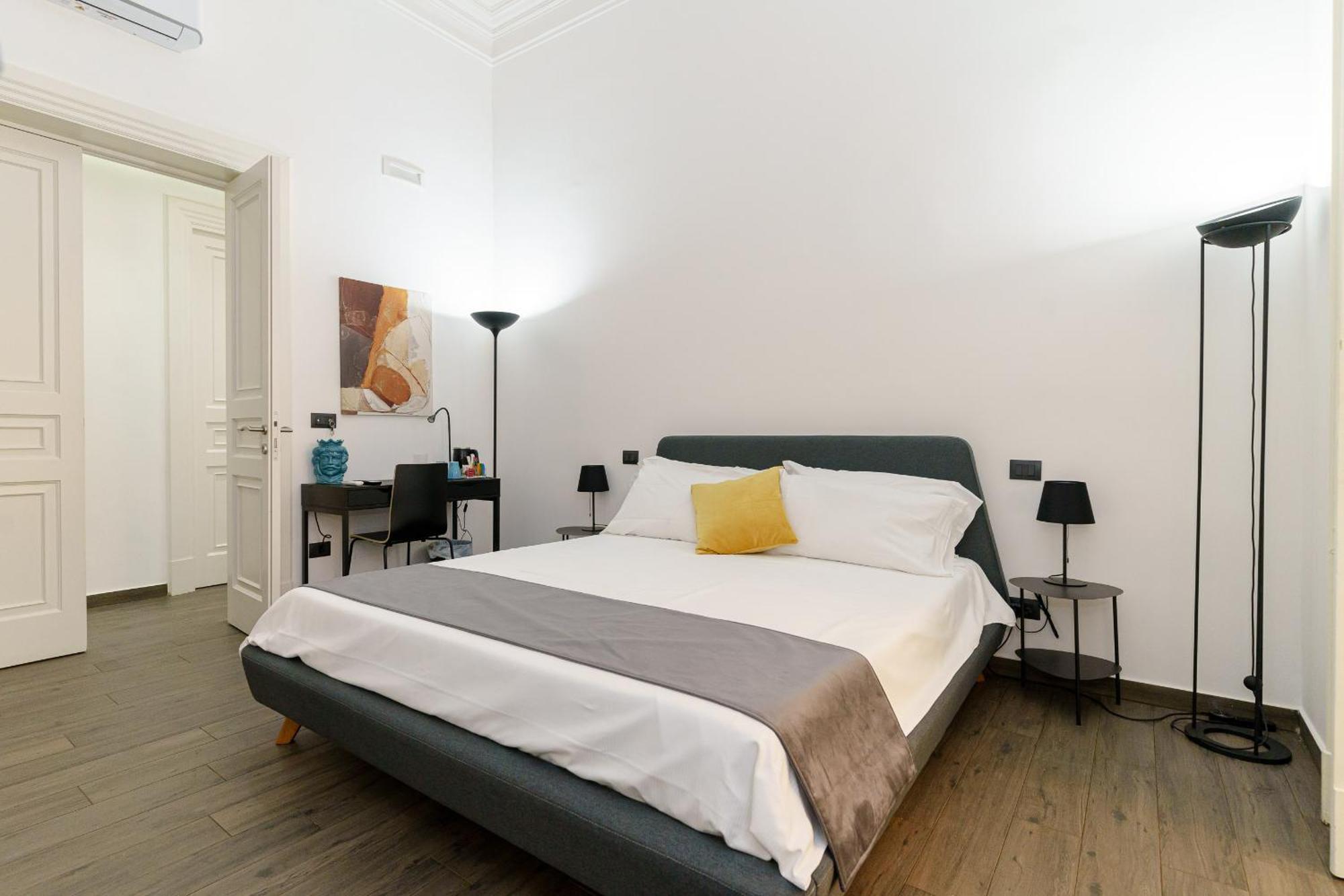 Sisto18 Bed & Breakfast Catania Bagian luar foto